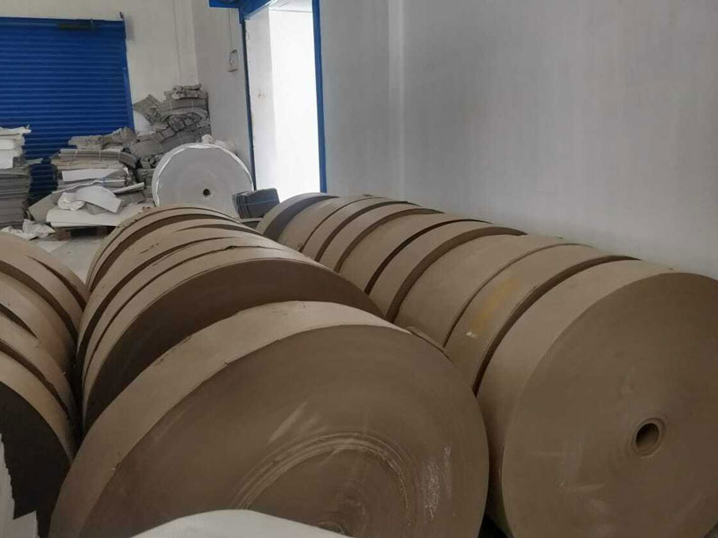 paper plate manufacturer